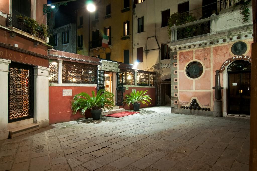 La Fenice et des Artistes, foto 3