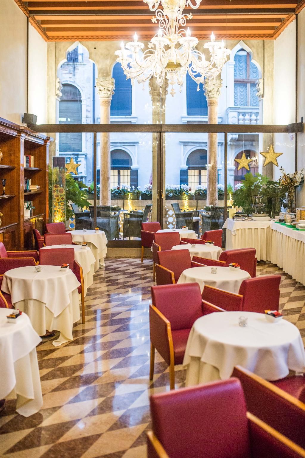 Dona Palace, foto 4