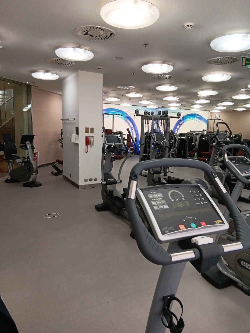 Athenaeum Intercontinental, foto 2