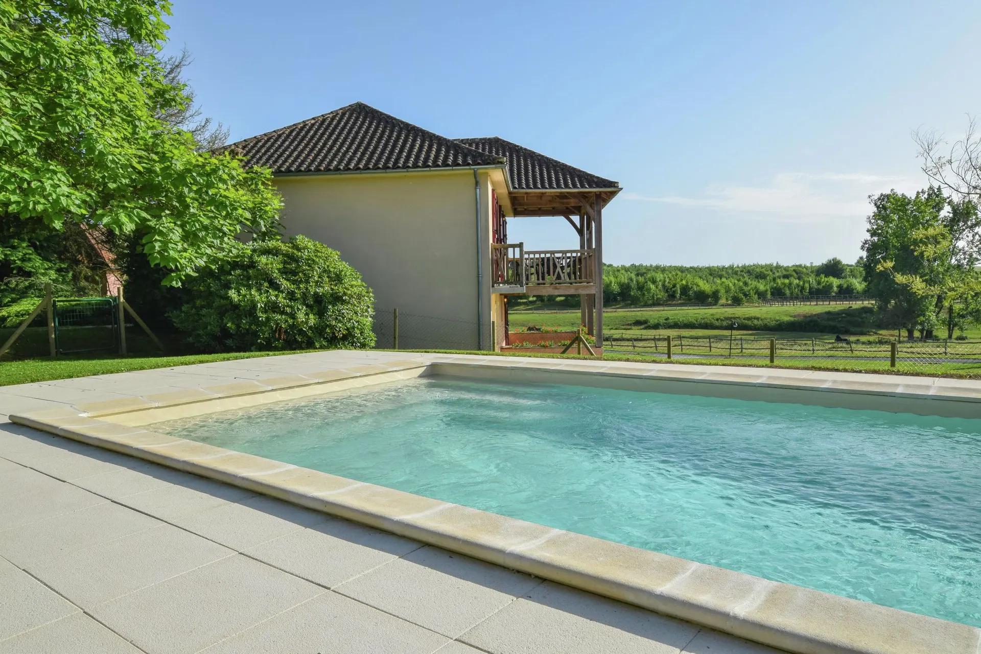 Extérieur maison de vacances (été)