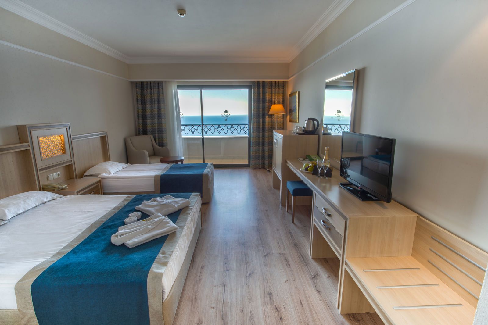 Utopia World Hotel, foto 12