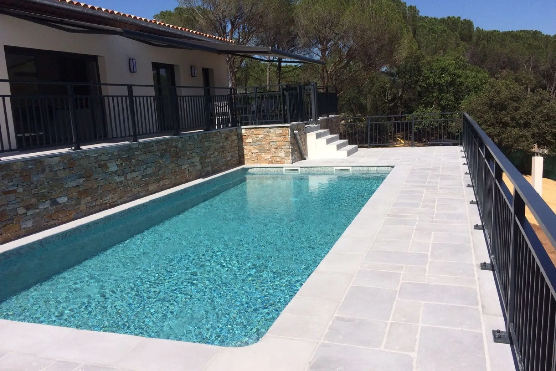 Piscine maison de vacances