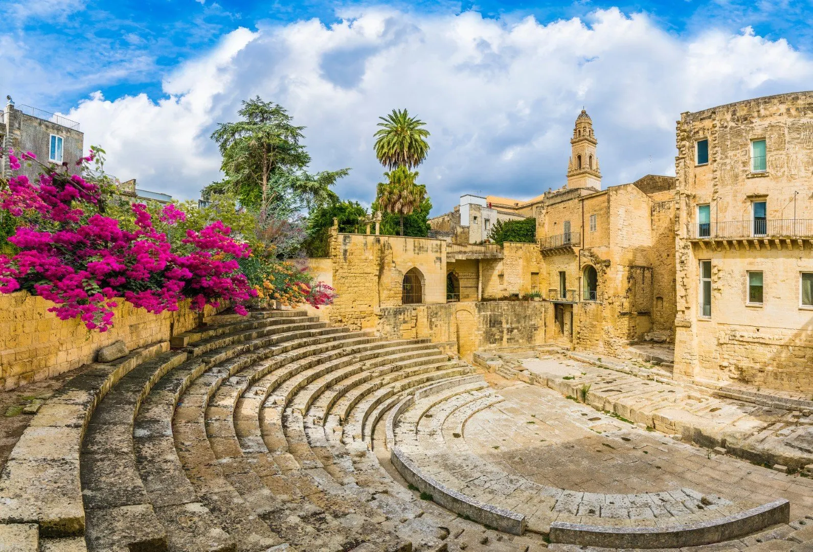 oud romeins theater in lecce - puglia - italie