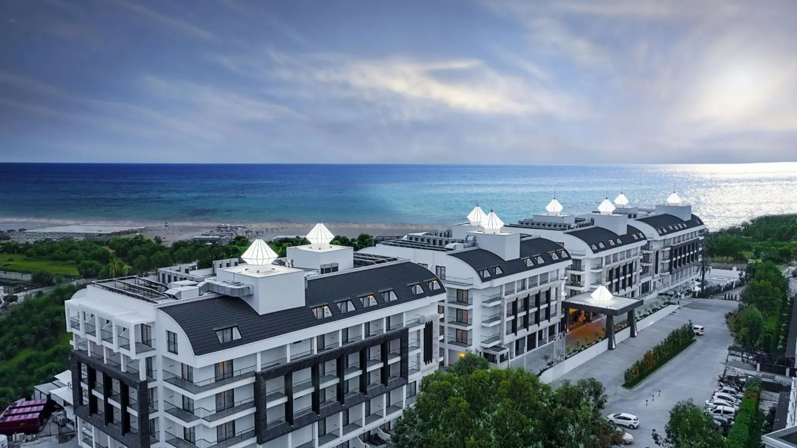 Diamond Deluxe Hotel