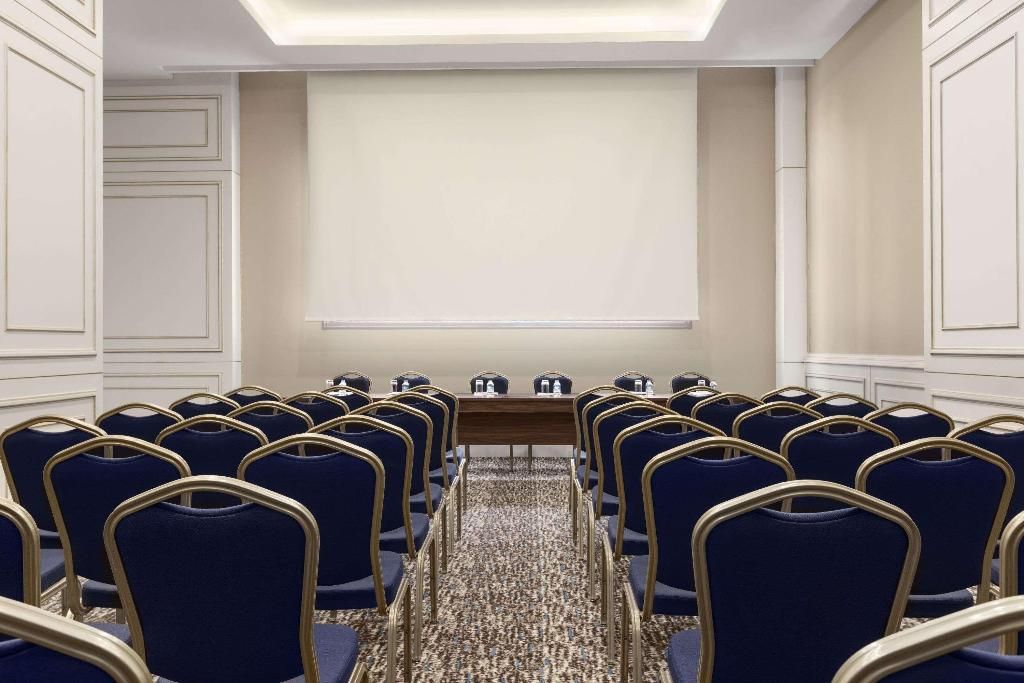 Ramada Hotel & Suites by Wyndham Istanbul Merter, foto 10