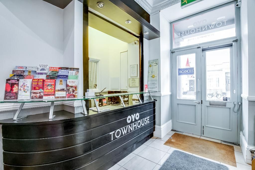 OYO Townhouse New England Victoria, foto 11