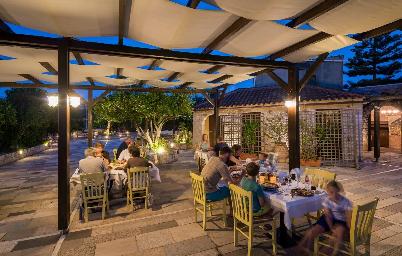 Spilia Village - à la carte taverna 'ta chalara'