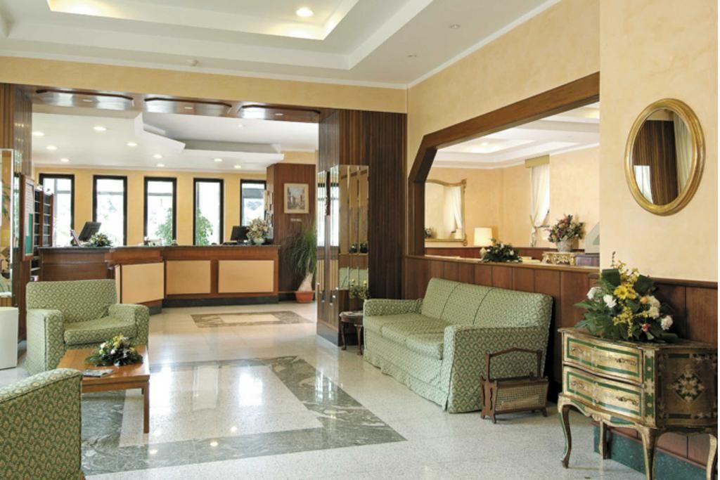American Hotel, foto 11