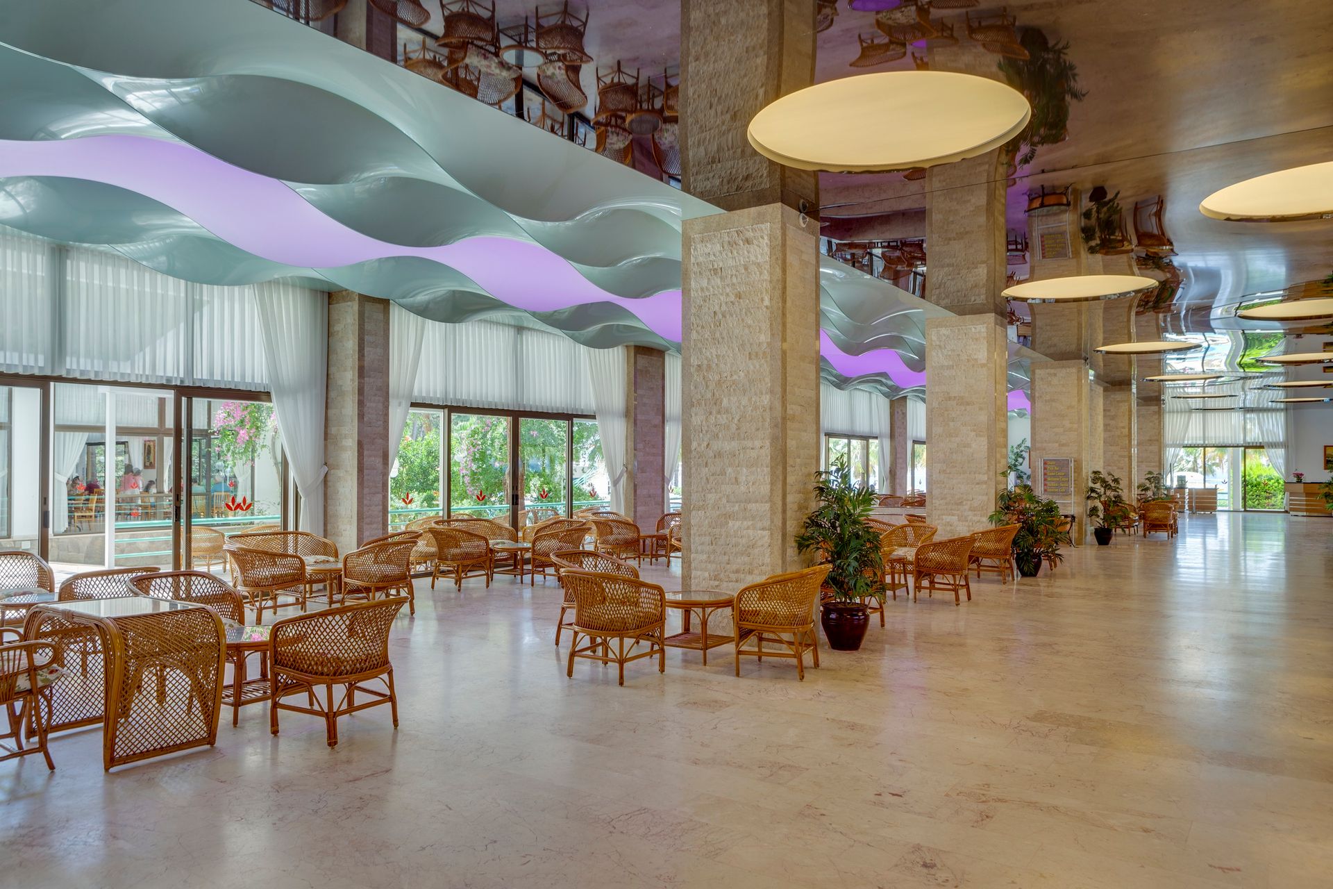 Grand Efe, foto 2