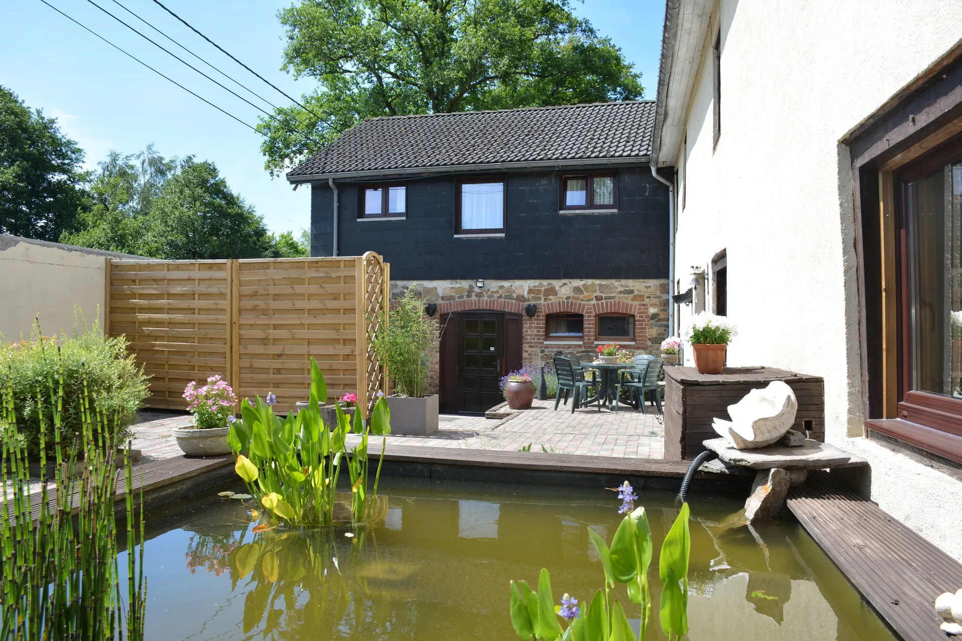 Exterieur vakantiehuis (zomer)