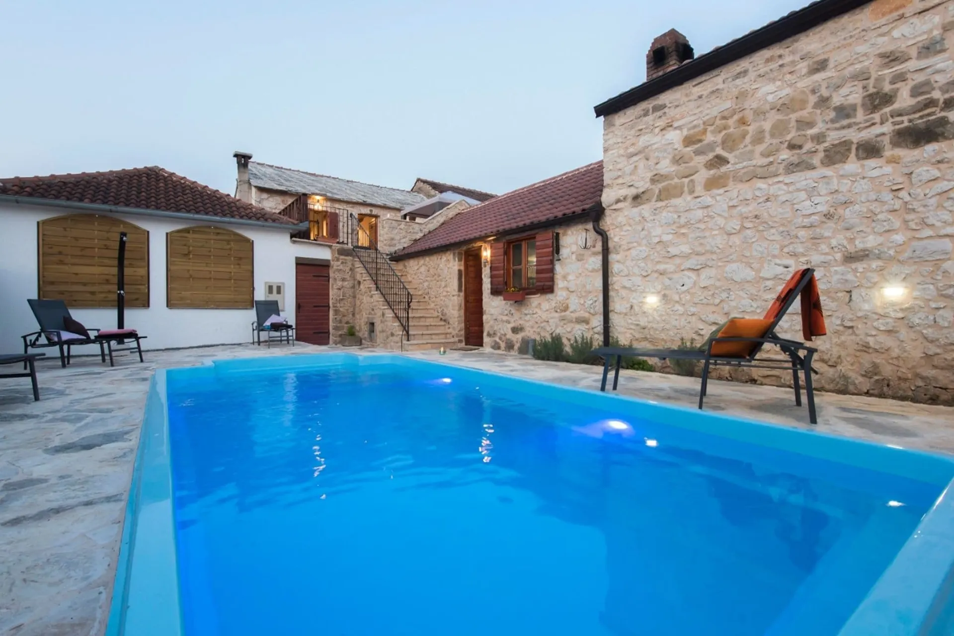 Piscine maison de vacances