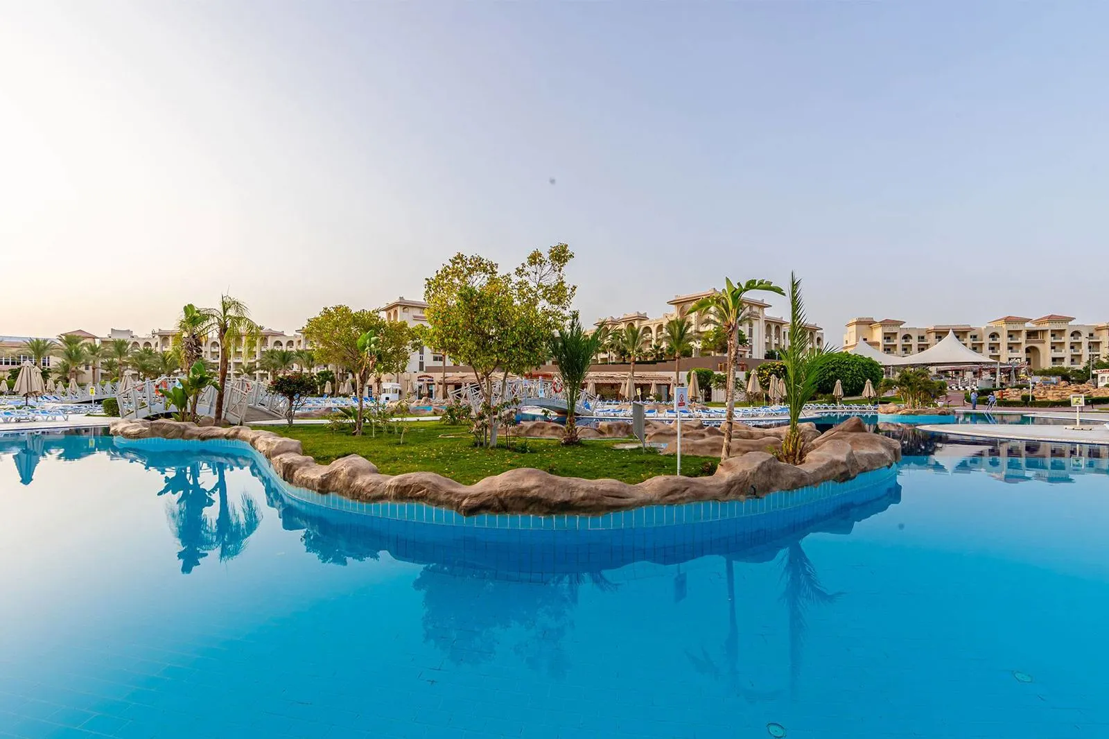 Serenity Alma Resort (ex. Serenity Fun City)