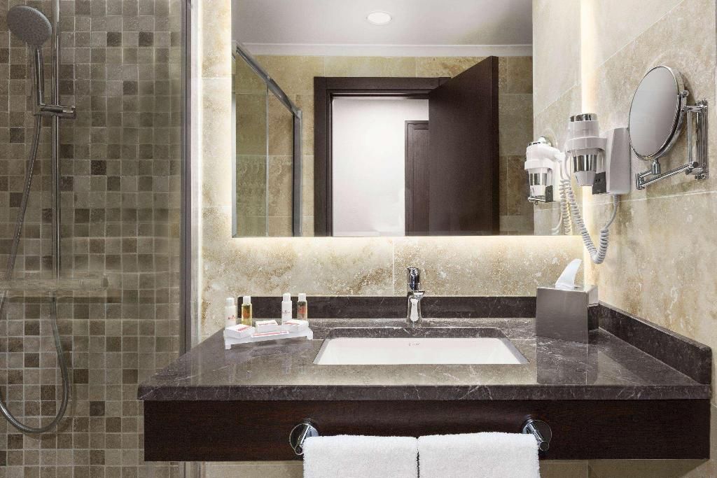 Ramada Hotel & Suites by Wyndham Istanbul Merter, foto 4