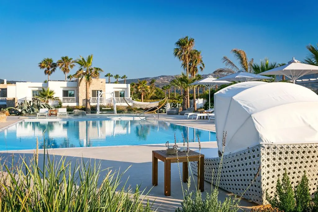 White Pearls Luxury Suites