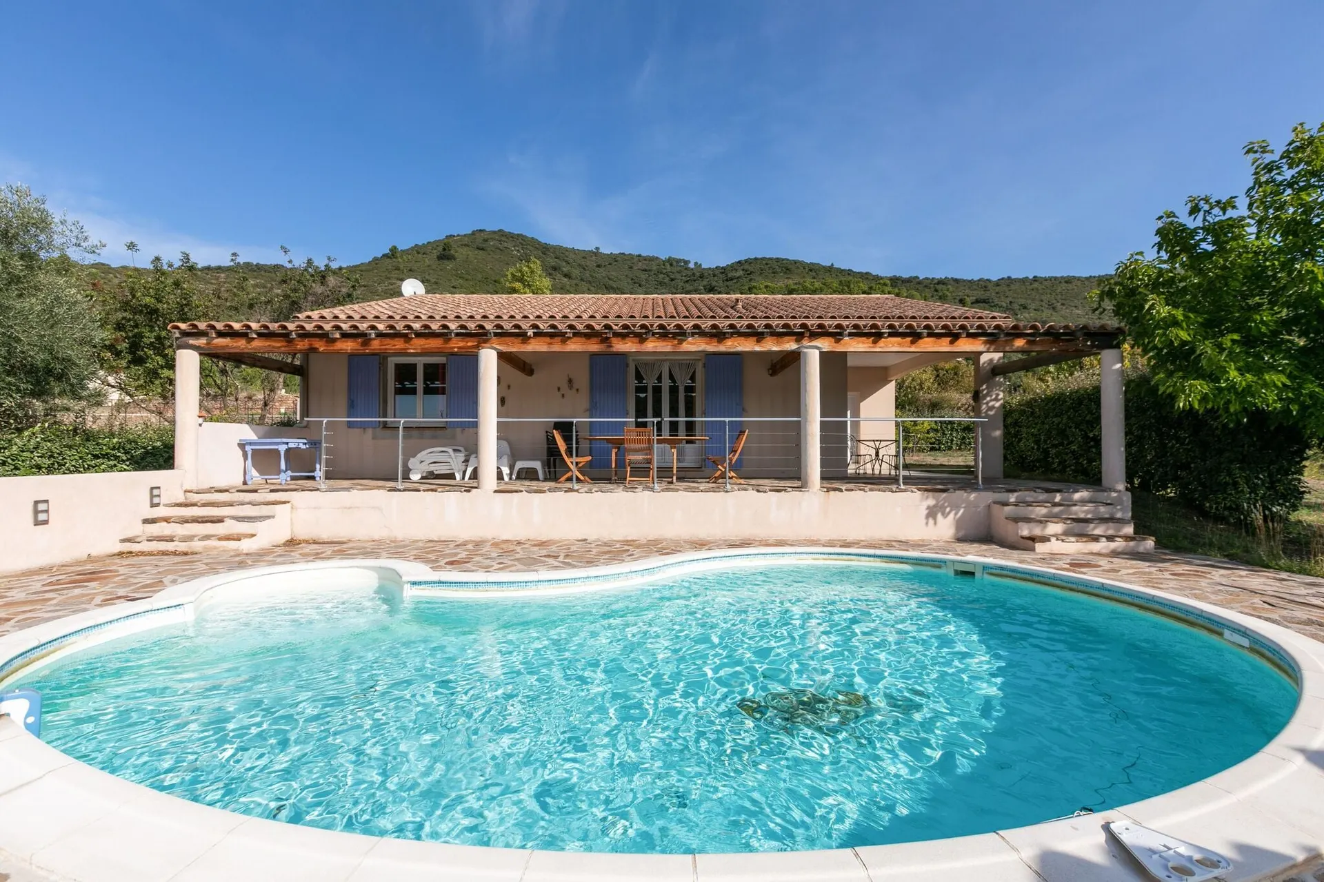 Extérieur maison de vacances (été)