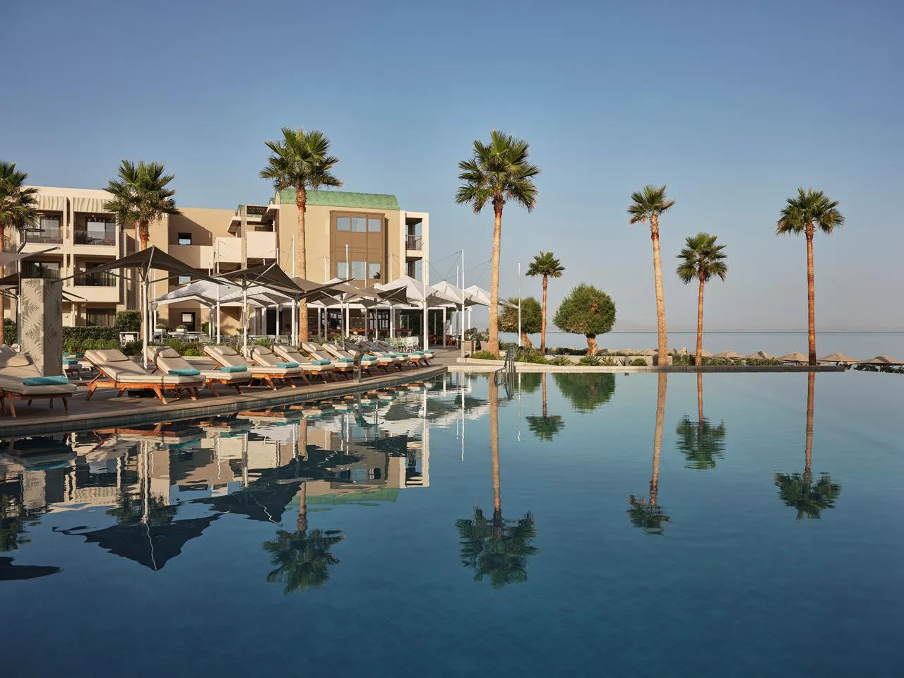 AMIRA Luxury Resort & Spa