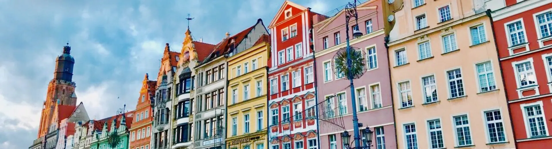 Des villes animées, des bâtiments magnifiques et de vastes paysages : La Pologne a tout à offrir. Vous cherchez une maison de vacances en Pologne. Livre avec Neckermann.