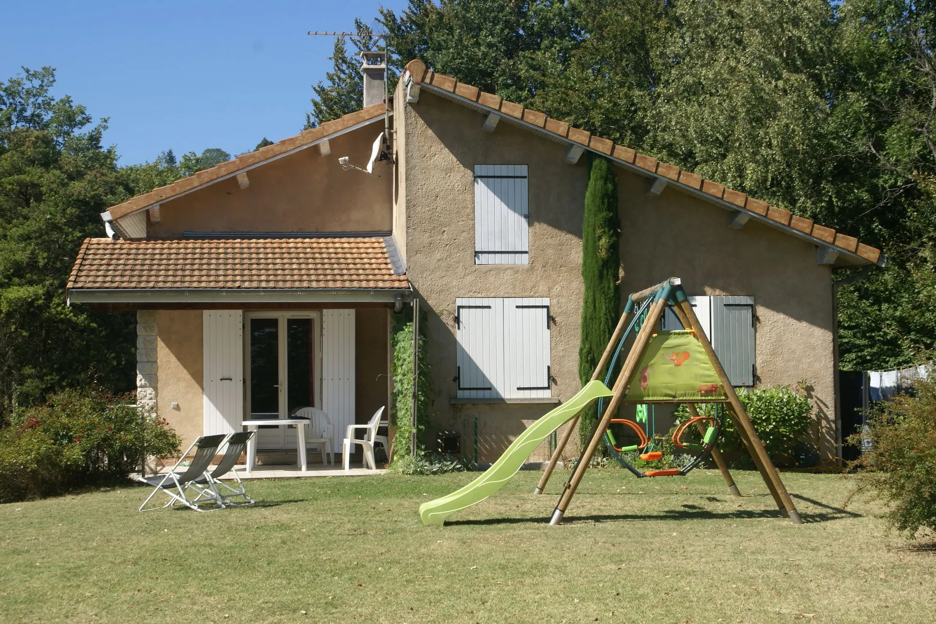 Exterieur vakantiehuis (zomer)