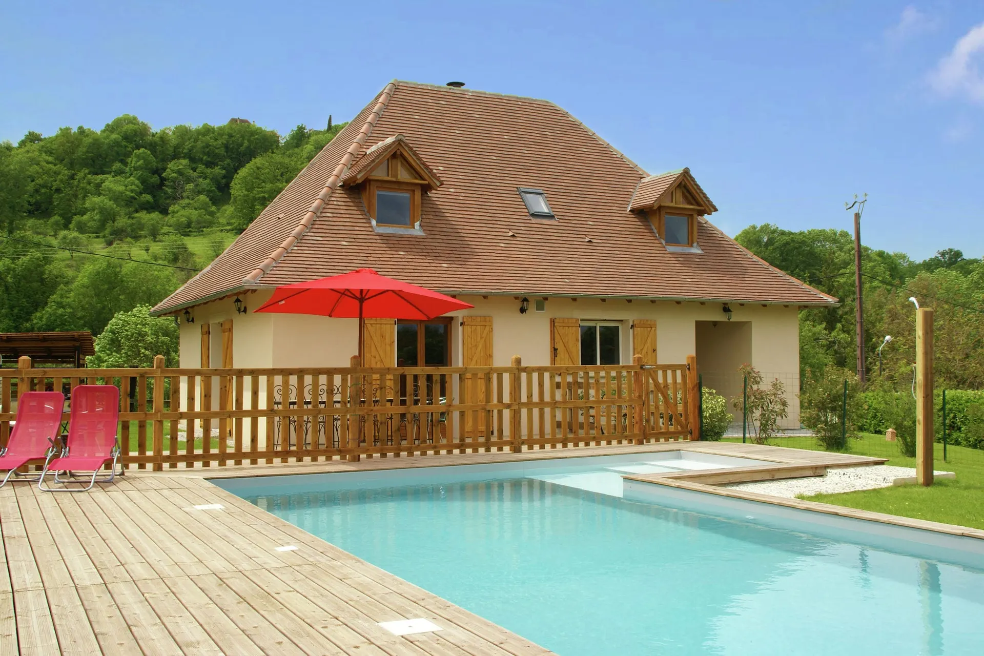 Extérieur maison de vacances (été)