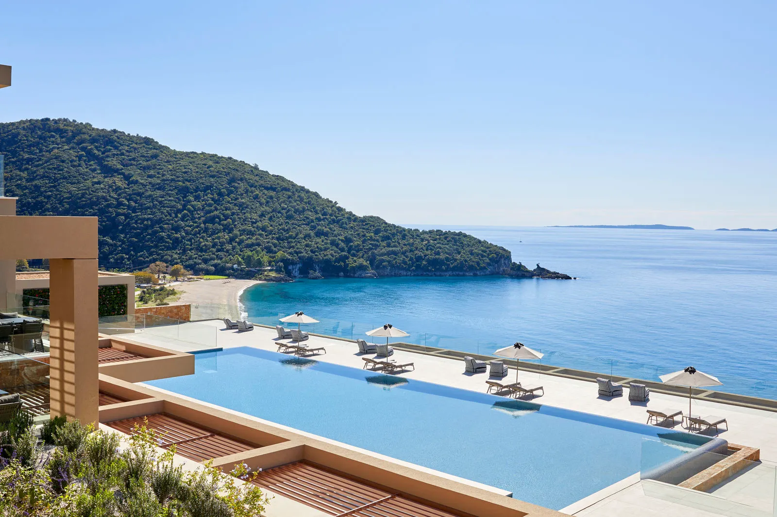 Elix, Mar-Bella Collection