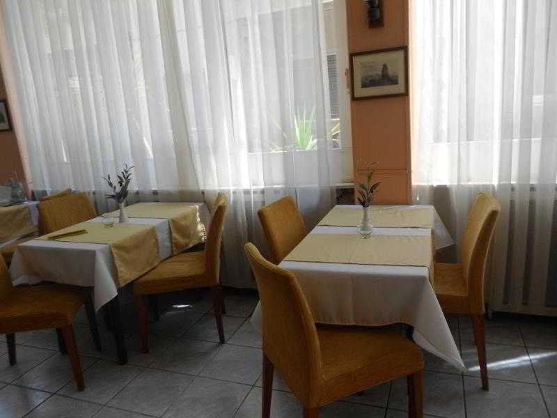 Adams, foto 5