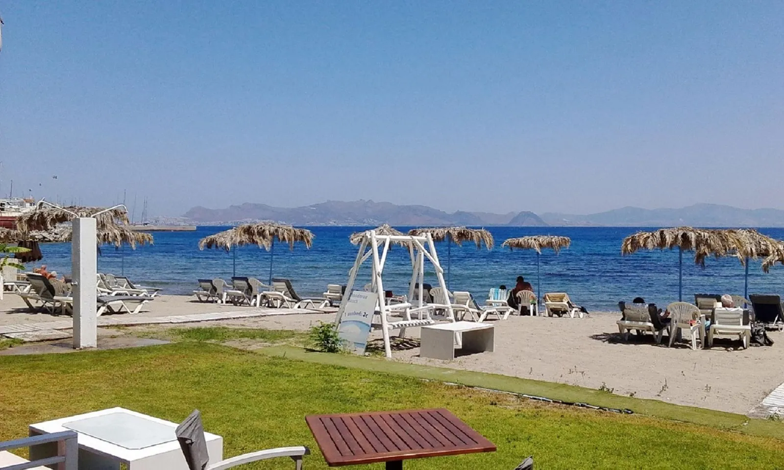 Theodorou Beach Hotel