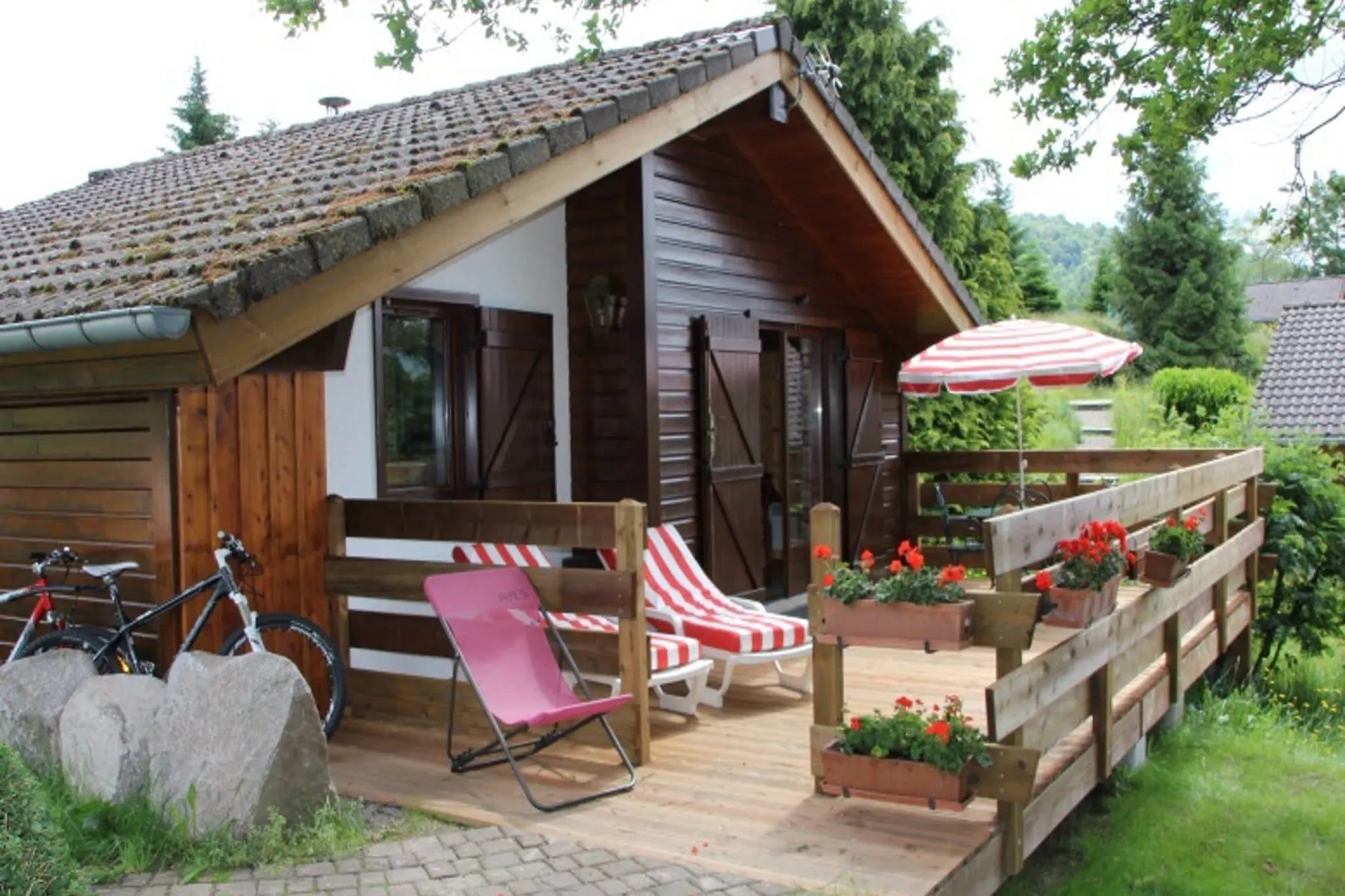 Exterieur vakantiehuis (zomer)