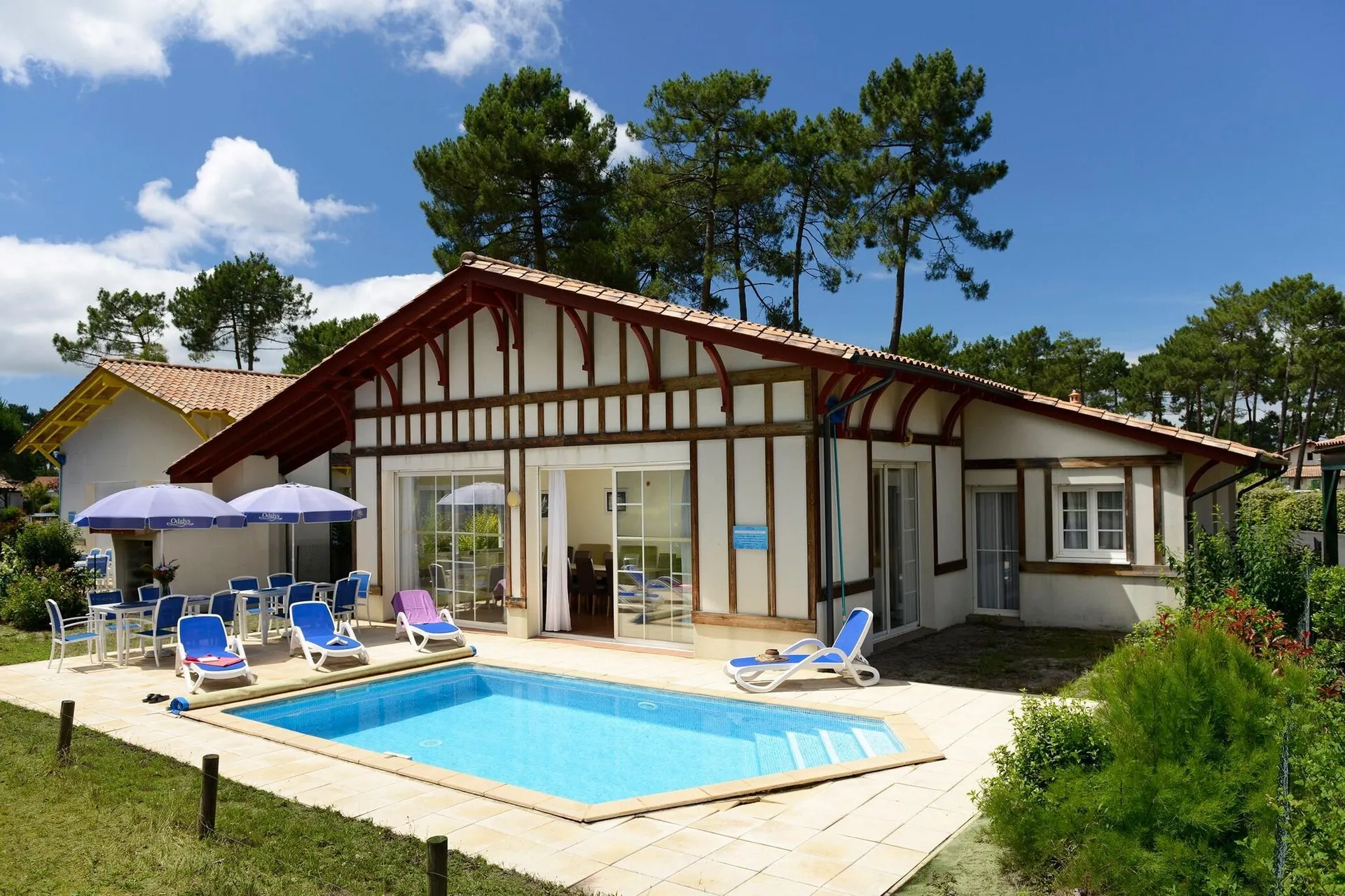 Extérieur maison de vacances (été)