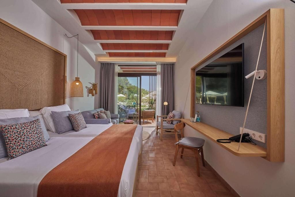 Cala San Miguel Ibiza Resort, Curio Collection by Hilton, foto 9