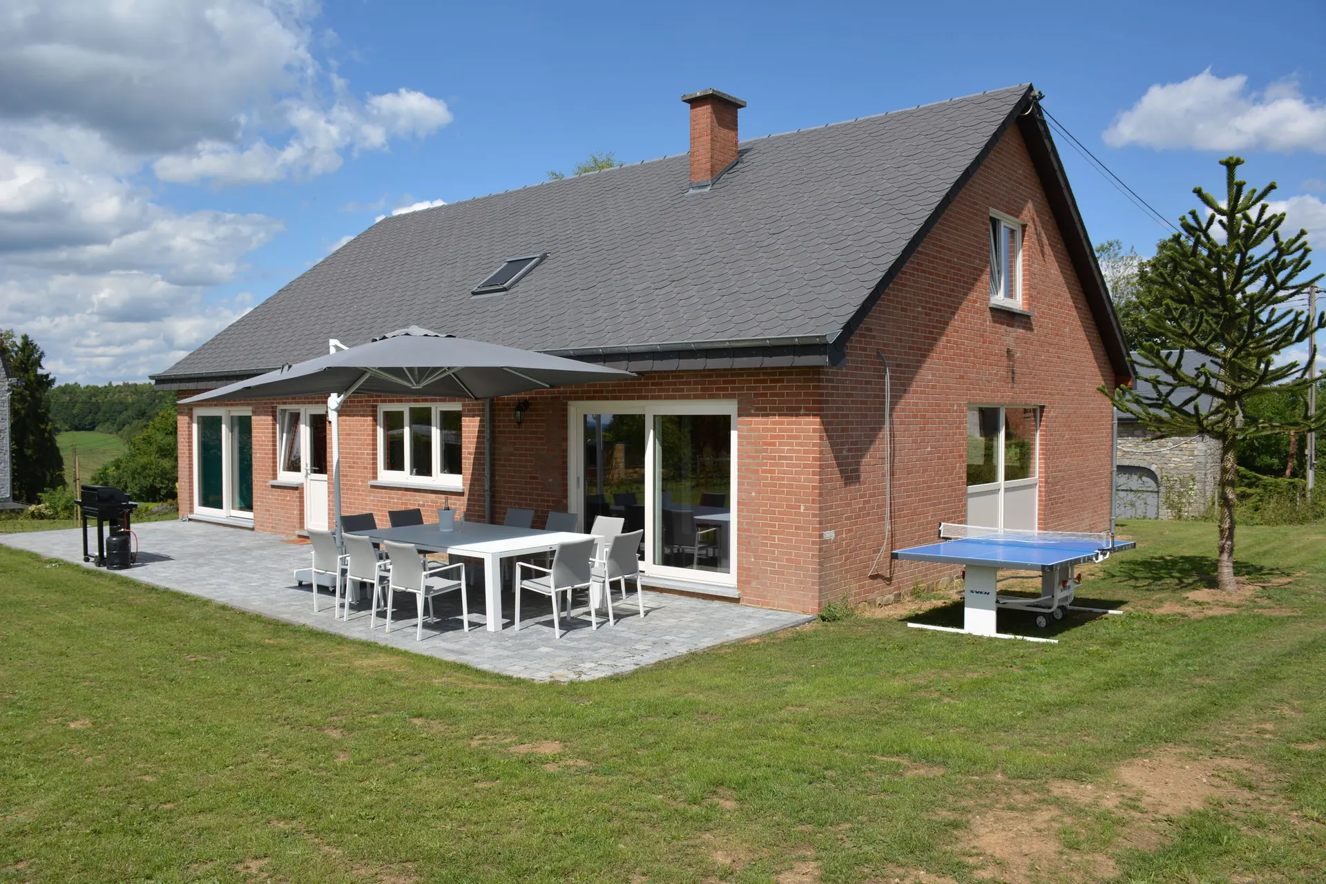 Exterieur vakantiehuis (zomer)