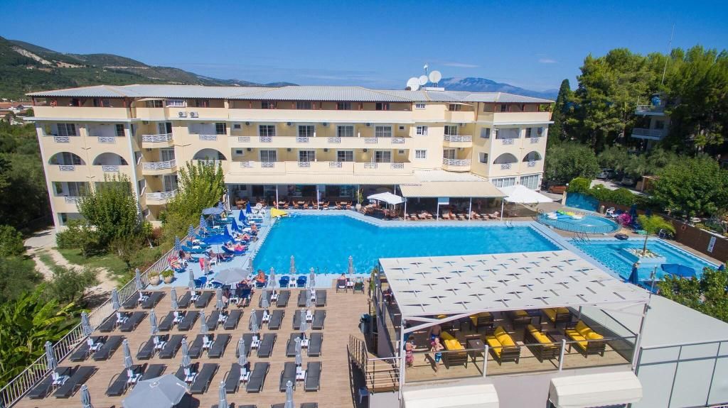 Koukounaria Hotel & Suites, foto 2
