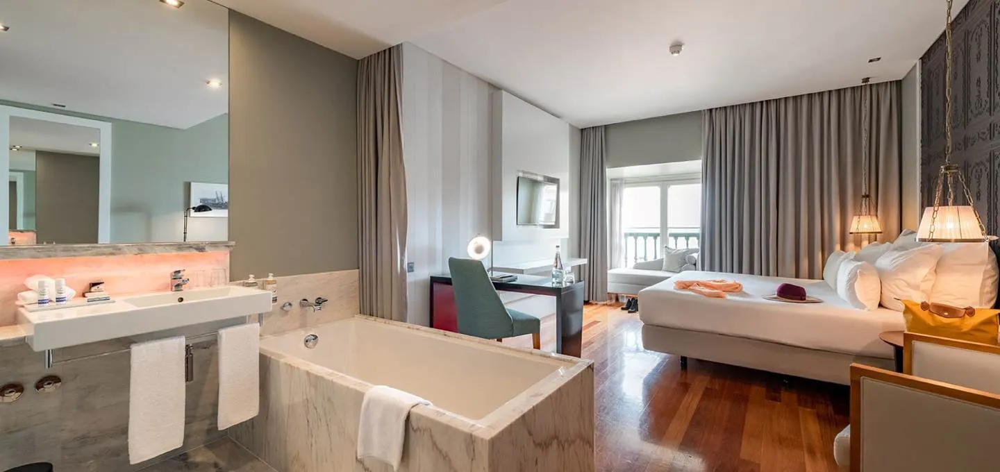 pousada de lisboa, praça do comércio - small luxury hotel - monument hotel - slaapkamer.jpg
