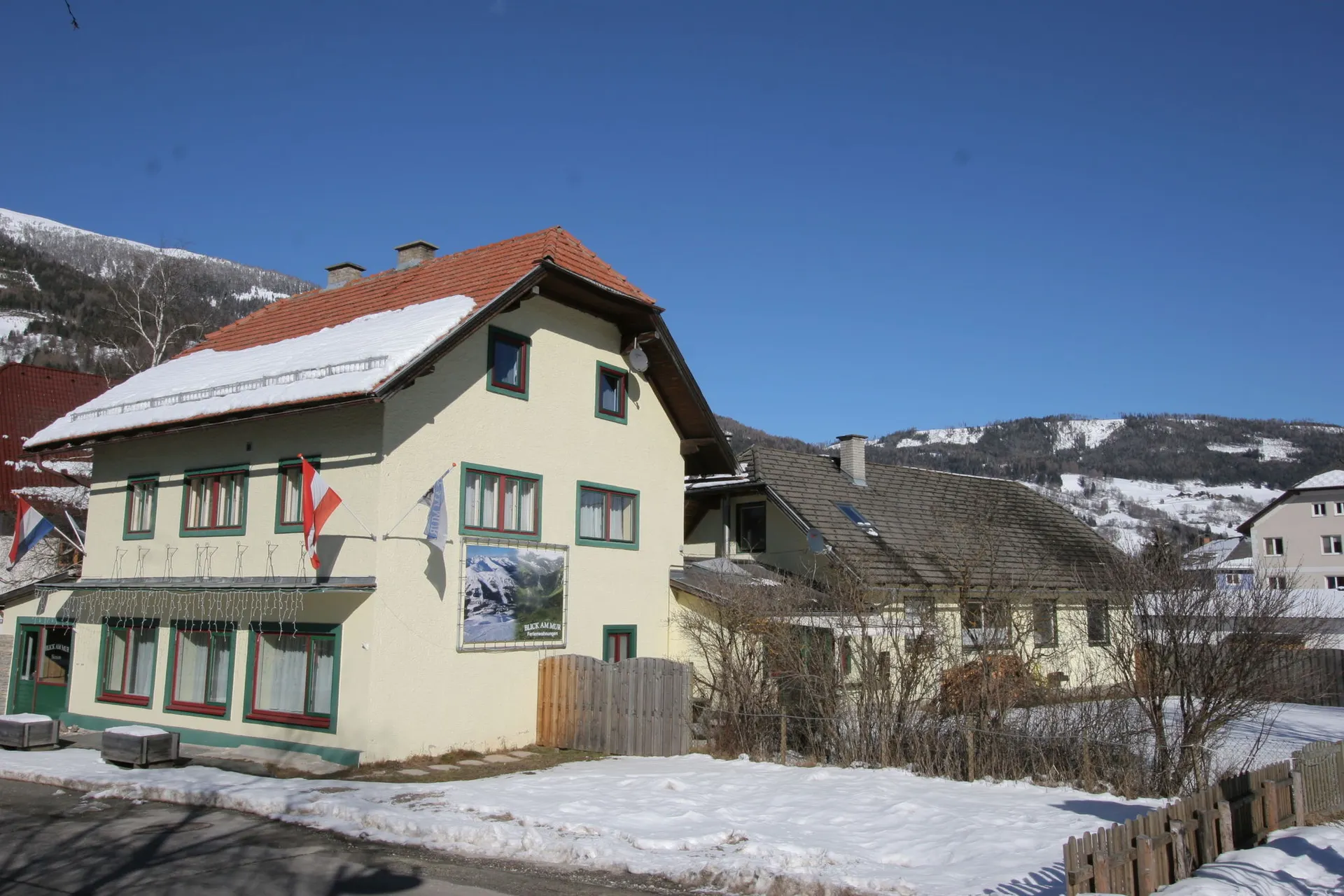 Exterieur vakantiehuis (winter)