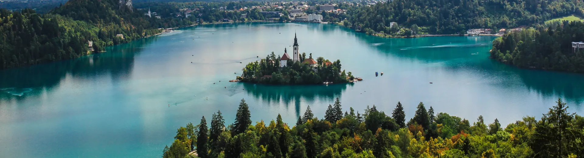 Un voyage à Slovénie? Et vous préférez de séjourner dans une maison de vacances? Découvrez maintenant notre sélection de maisons de vacances en Slovénie.