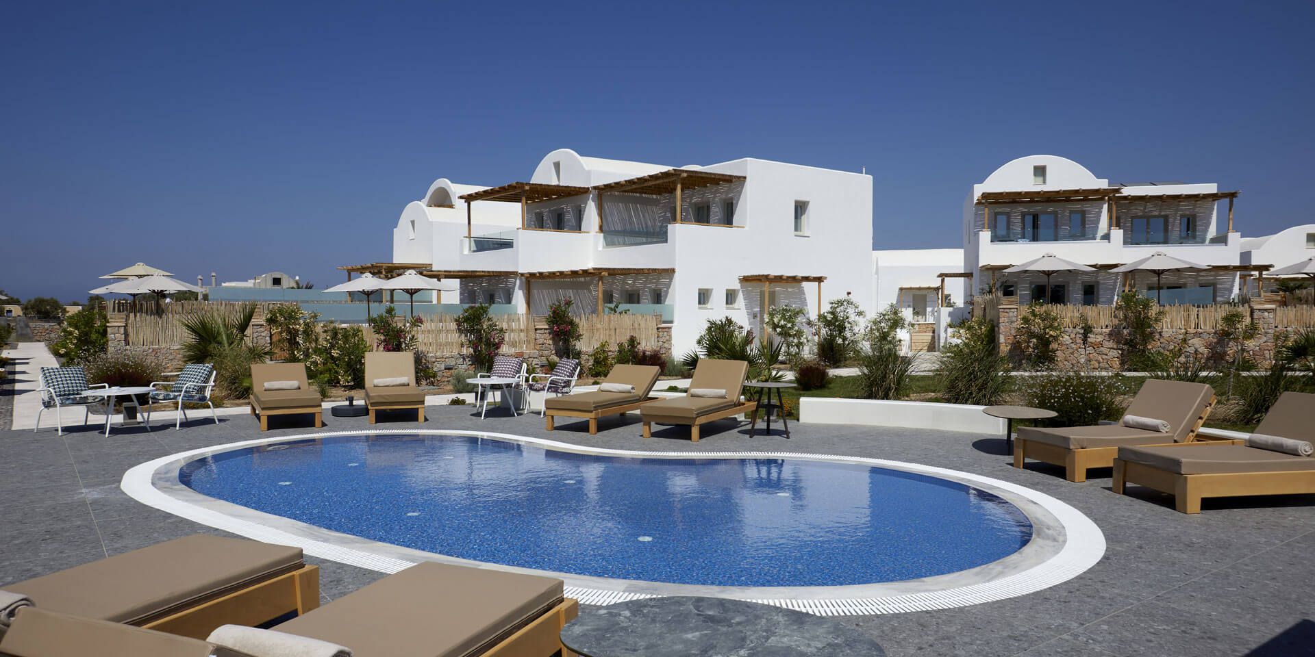 Sea Breeze Santorini Beach Resort, Curio Collection by Hilton, foto 10