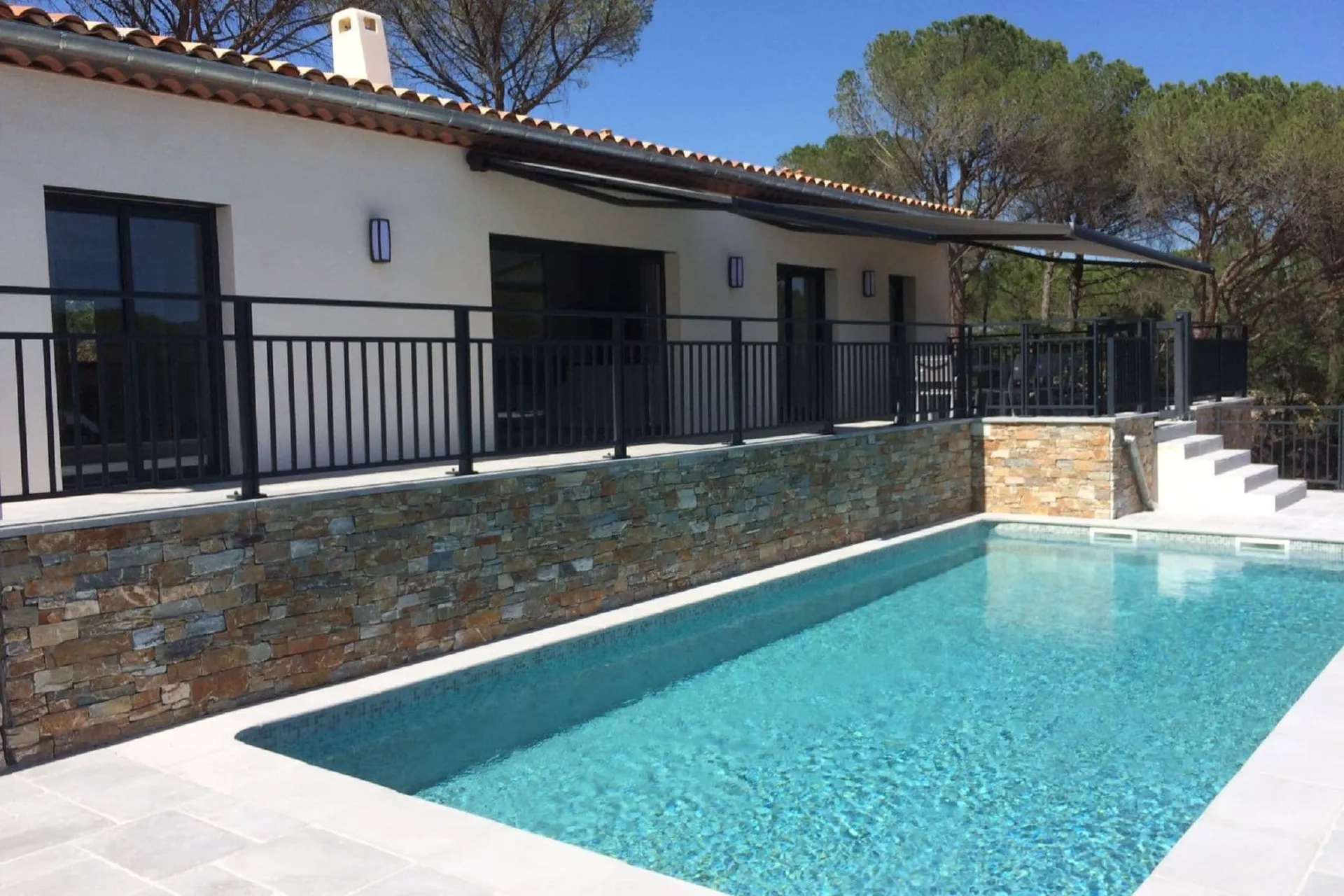 Extérieur maison de vacances (été)