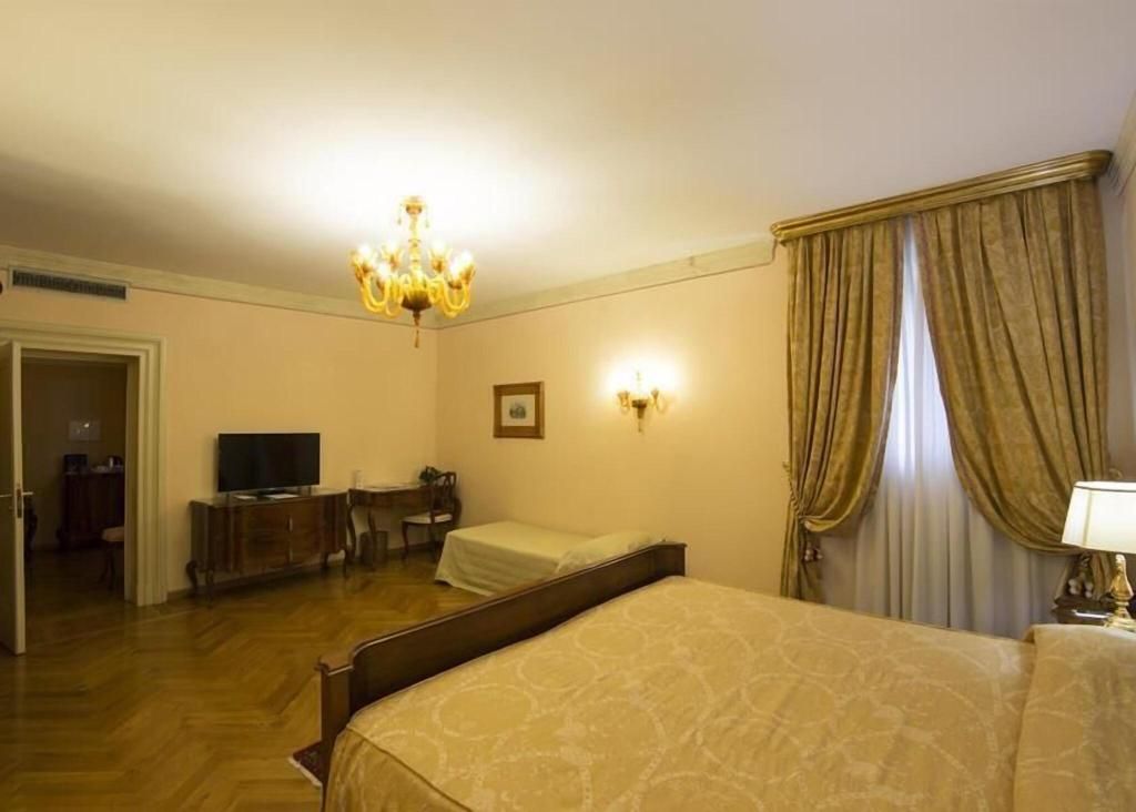 Villa Fenaroli Palace, foto 3