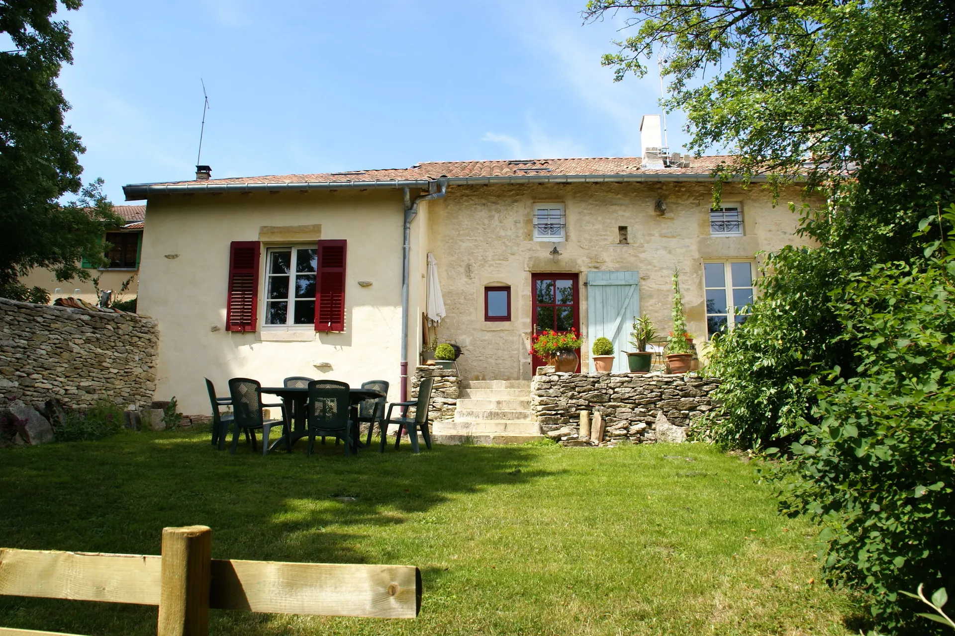 Extérieur maison de vacances (été)