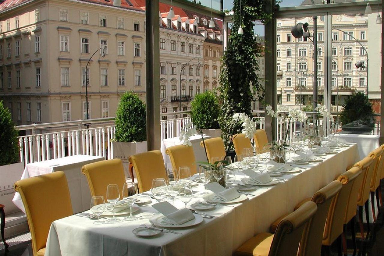 Ambassador, foto 2
