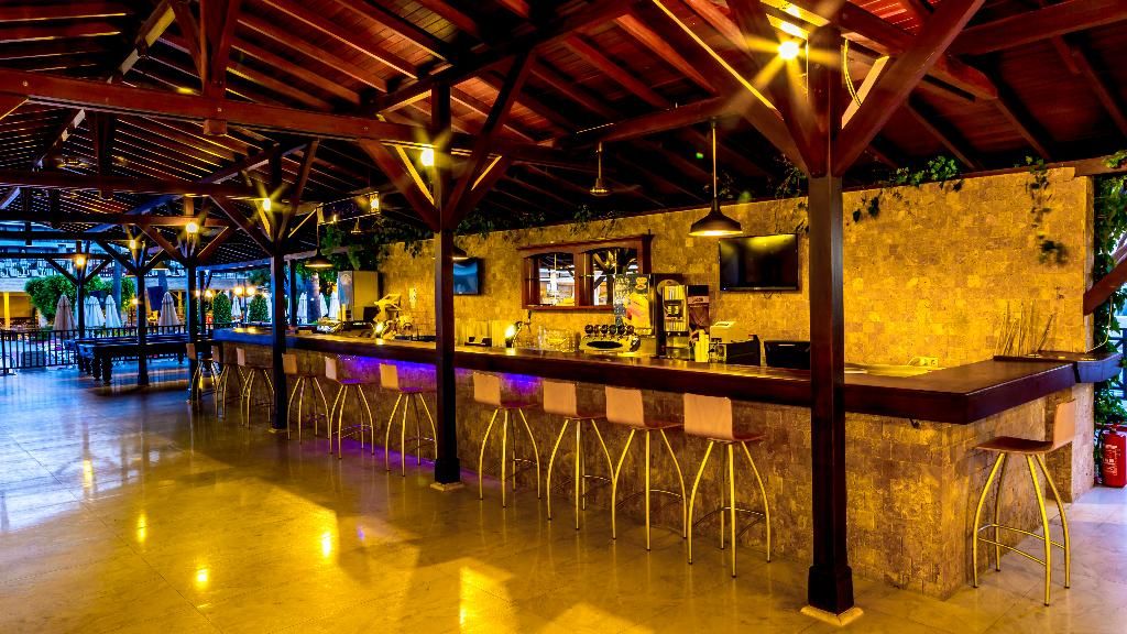 Julian Club, foto 14