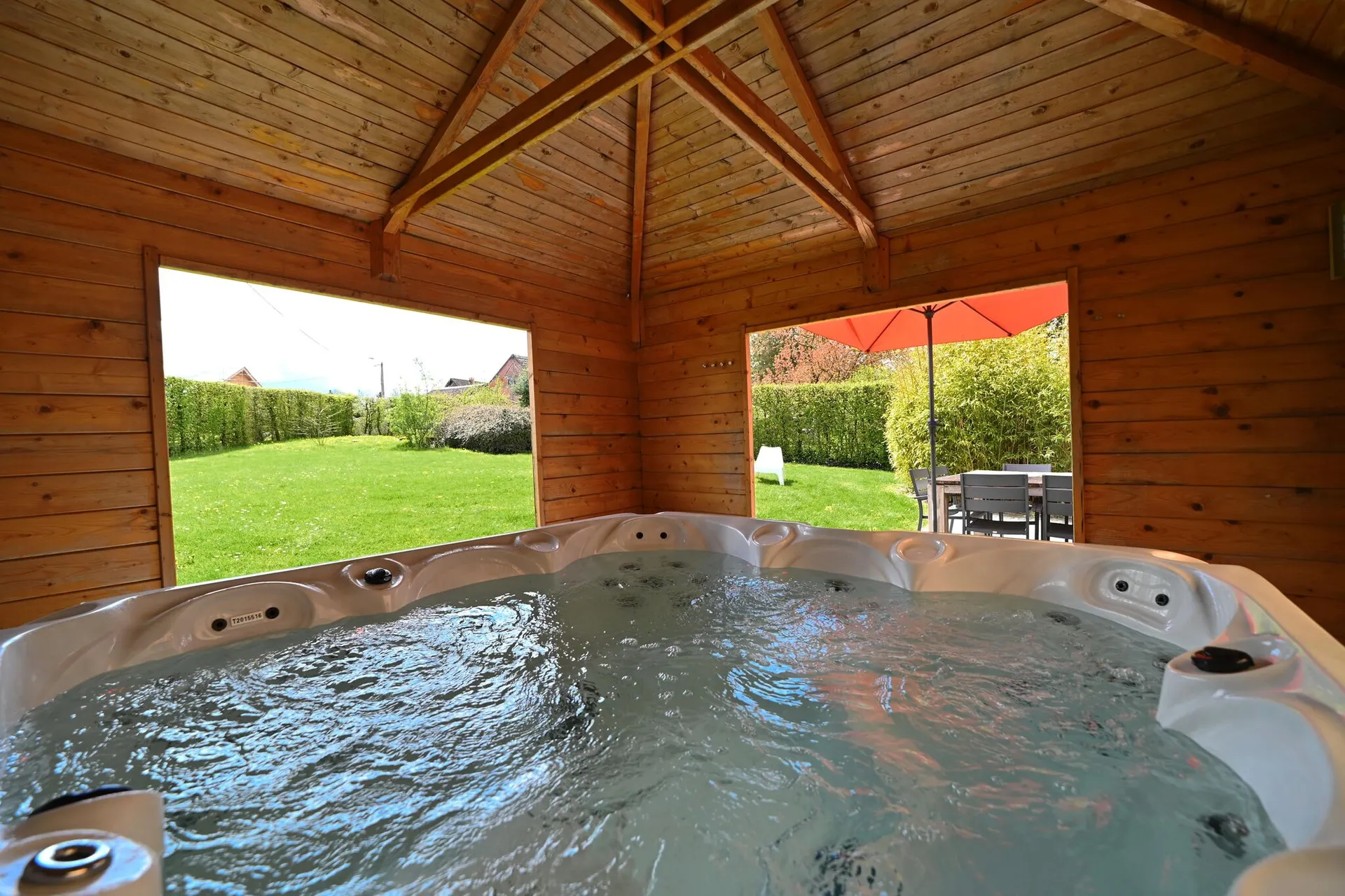 Exterieur vakantiehuis (zomer)