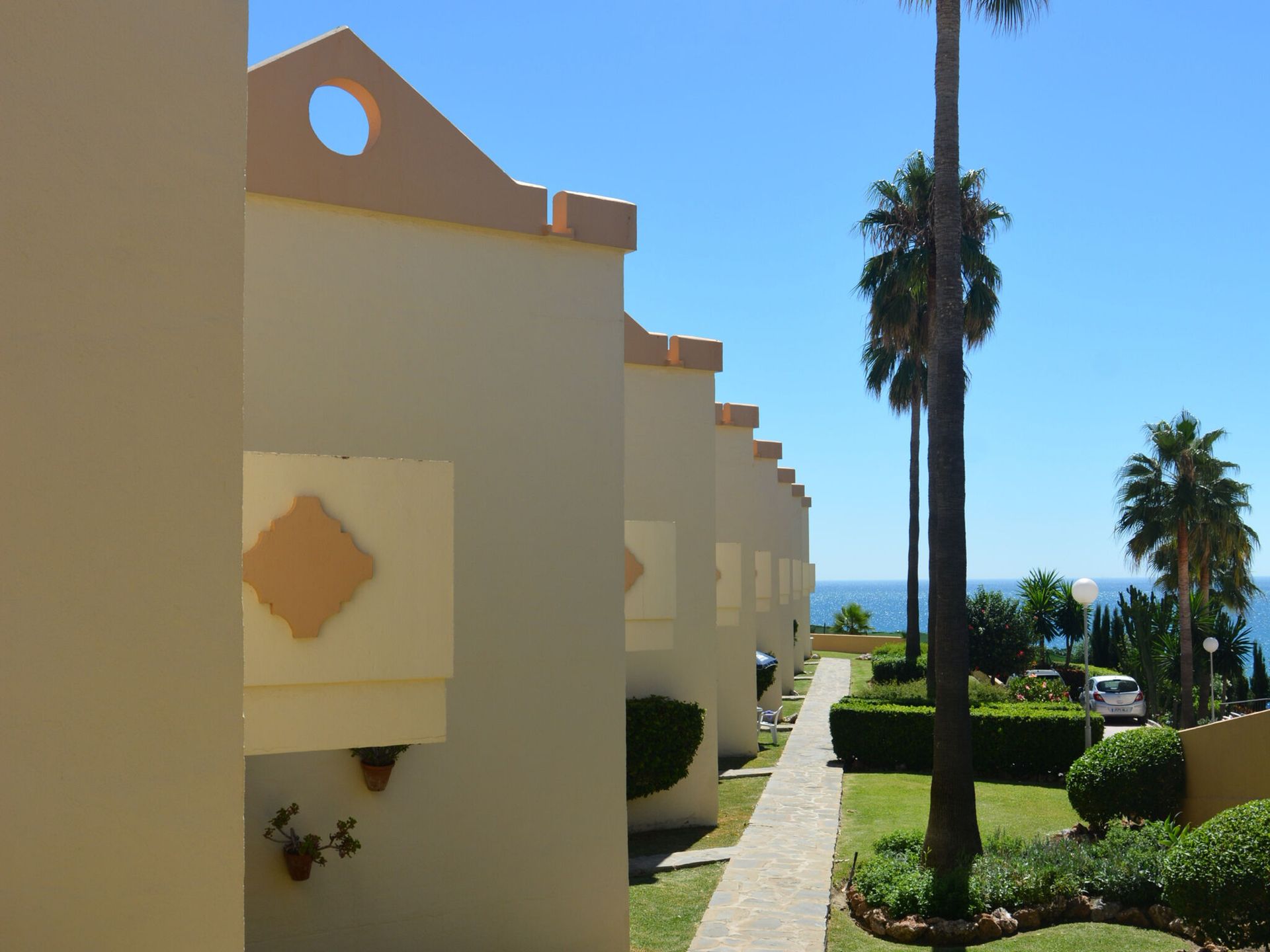 Ramada Hotel & Suites by Wyndham Costa del Sol, foto 7