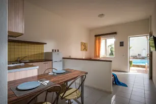Meropi Aparthotel