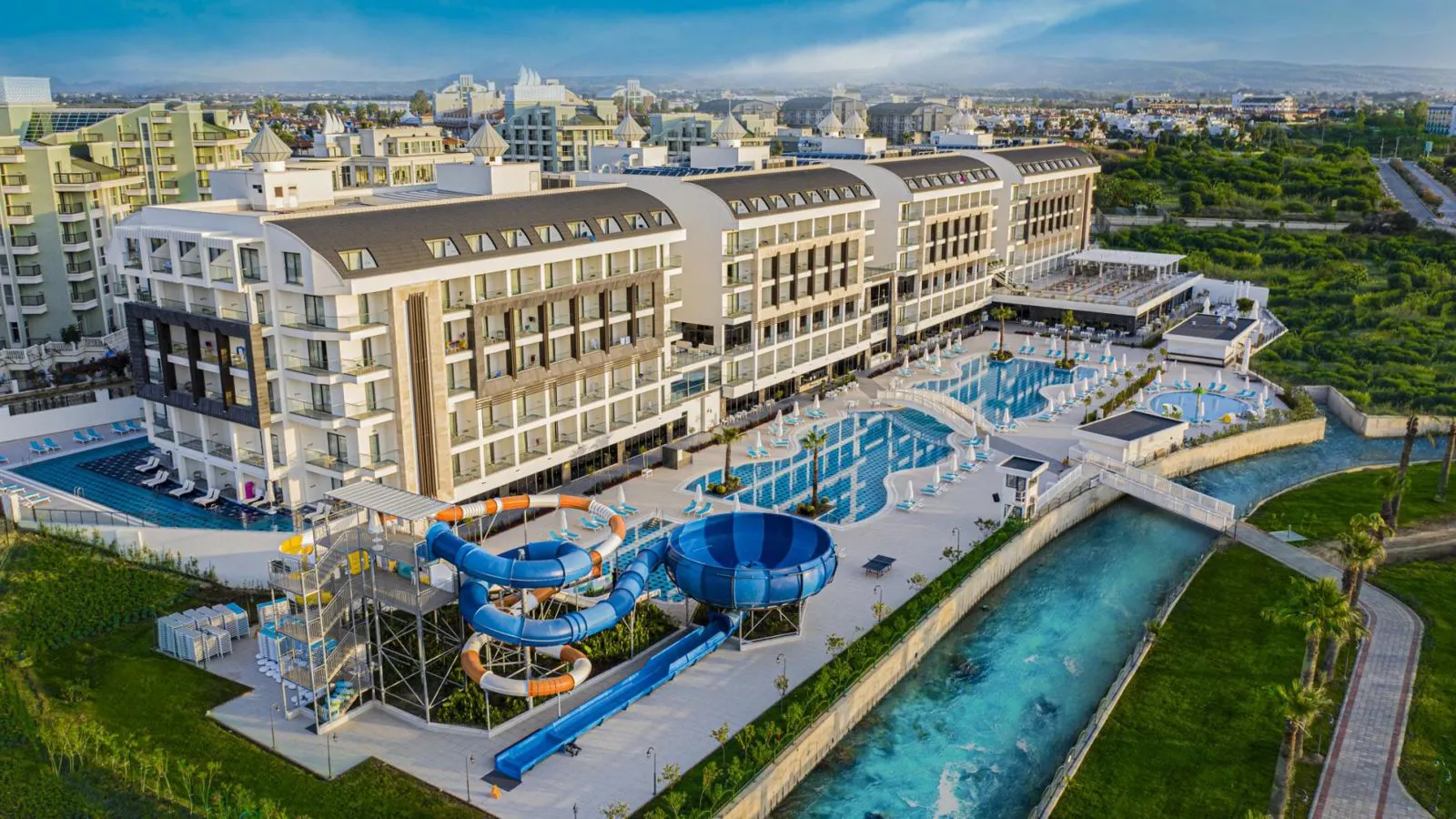 Diamond Deluxe Hotel
