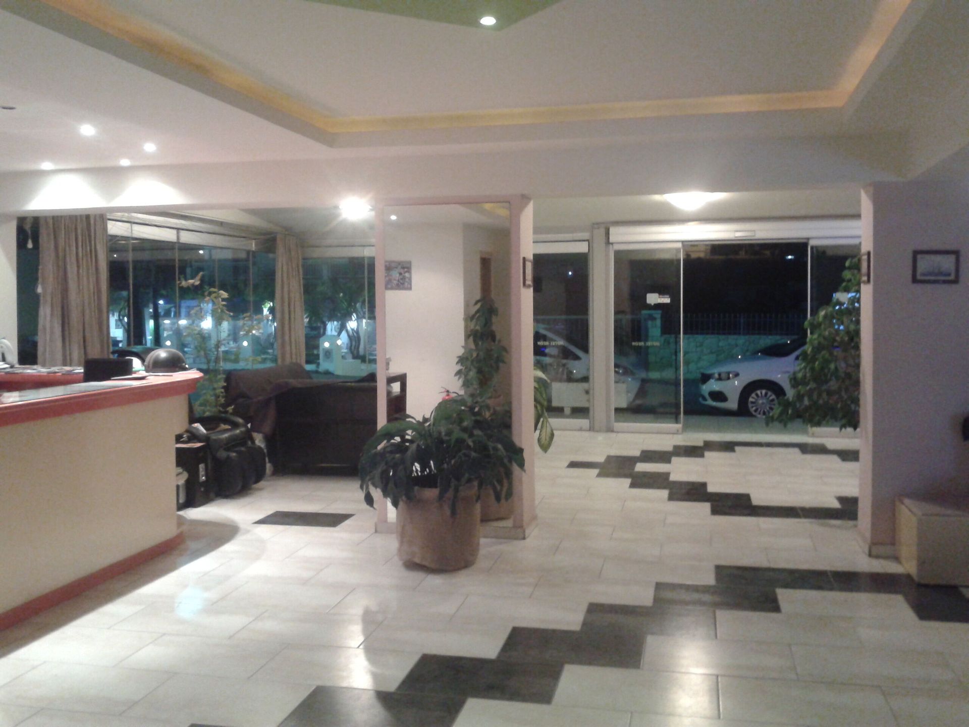 Neon Hotel, foto 11