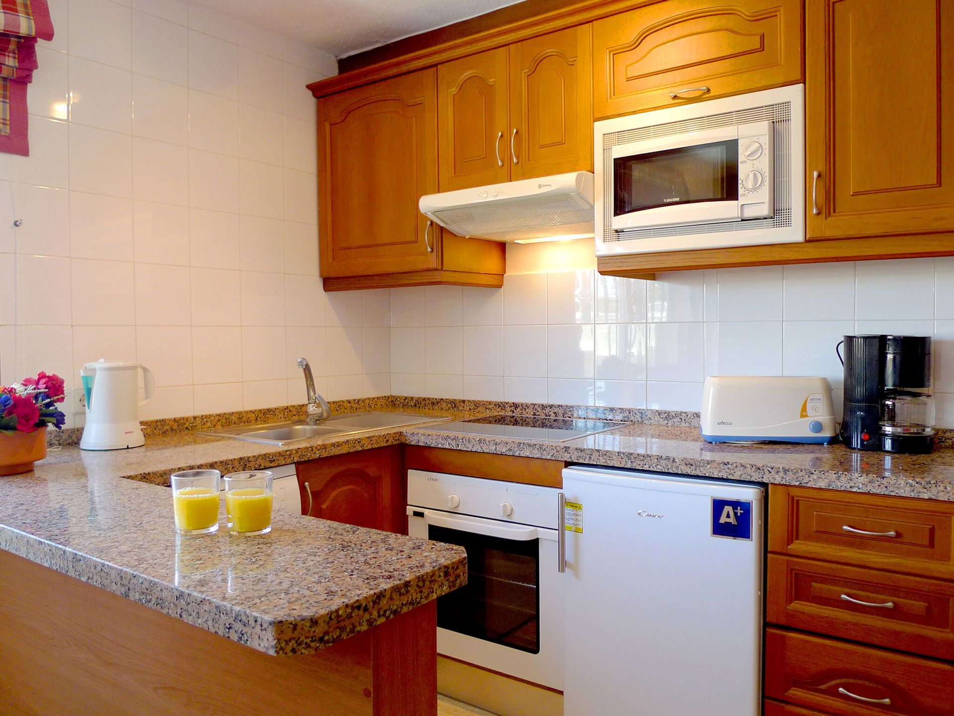 Ramada Hotel & Suites by Wyndham Costa del Sol, foto 4