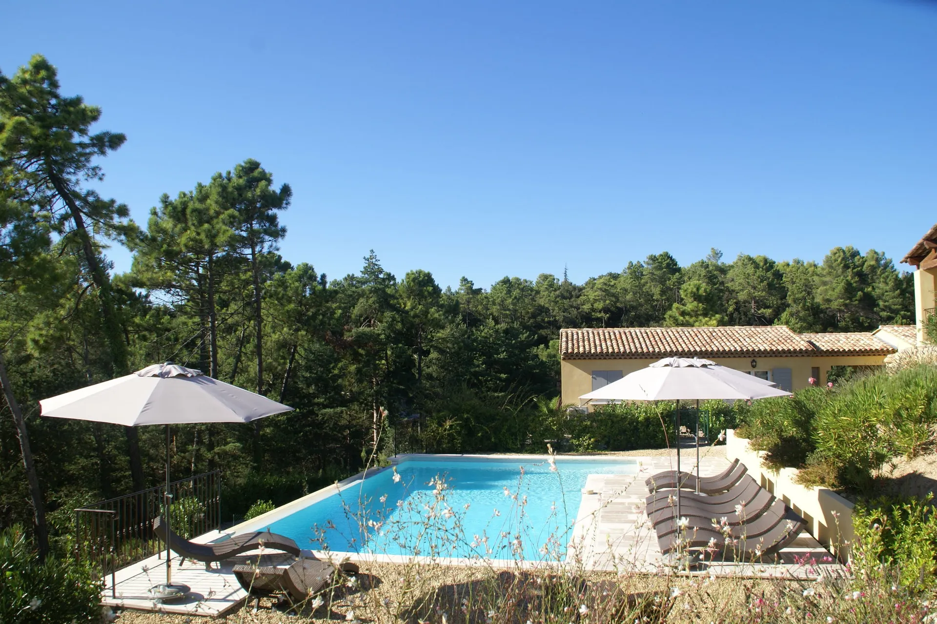 Extérieur maison de vacances (été)