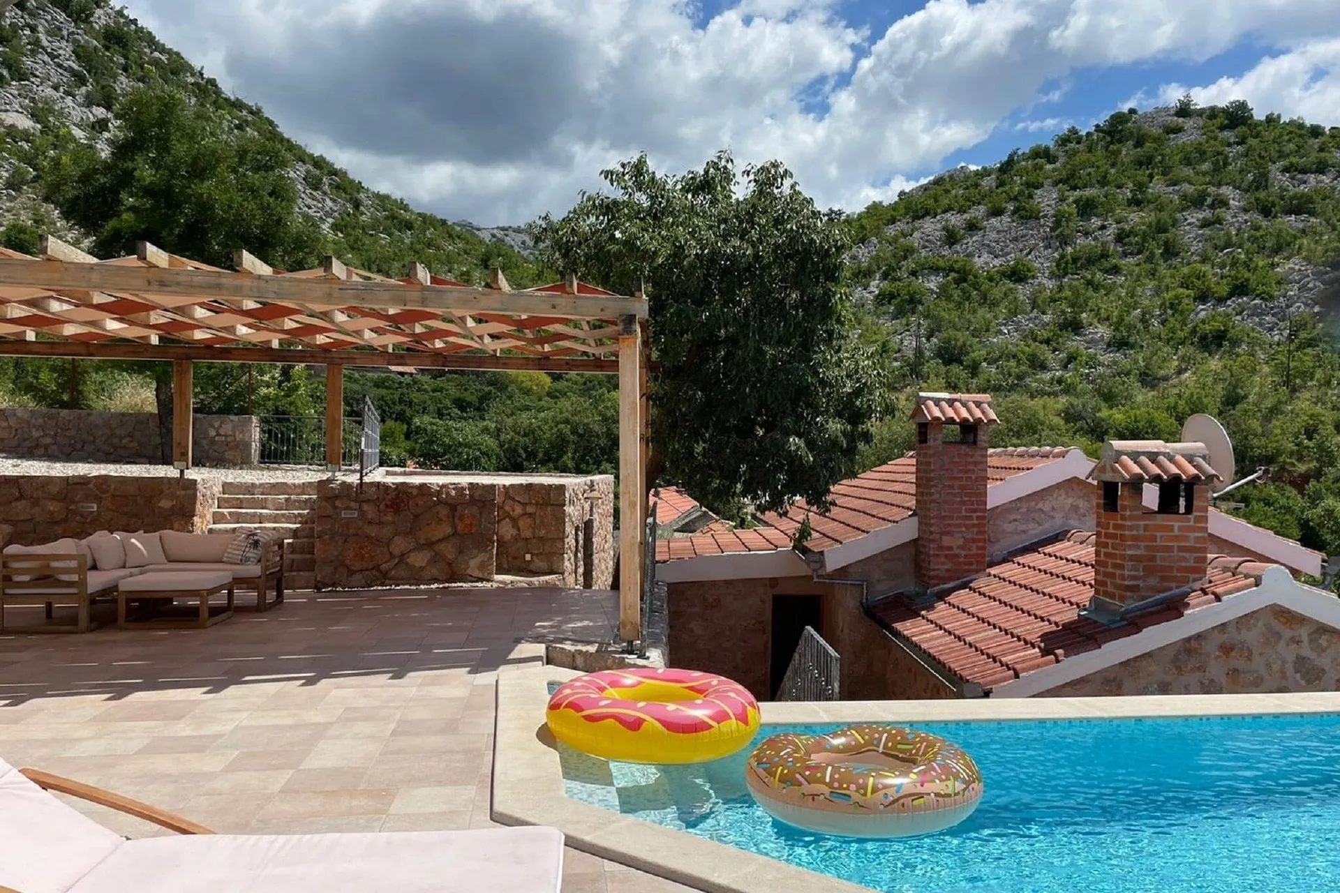 Piscine maison de vacances