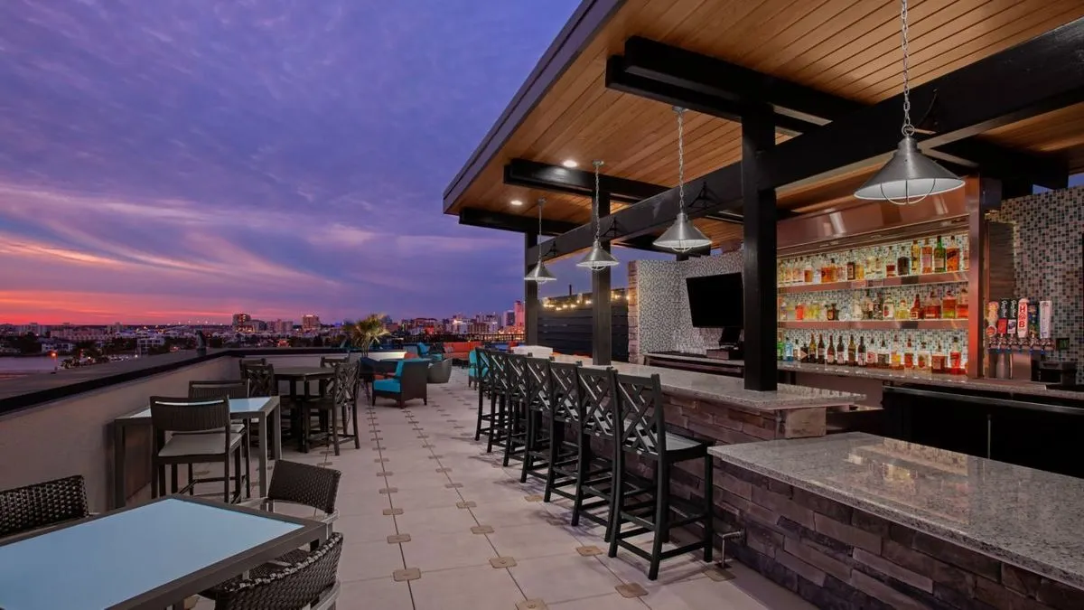 Bar