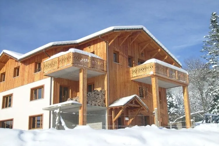 Exterieur vakantiehuis (winter)